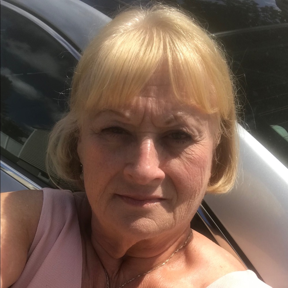 Meet your Posher, Christine